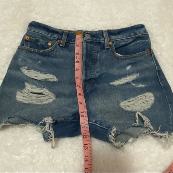 Levi’s premium wedgie shorts - Picture 10 of 12